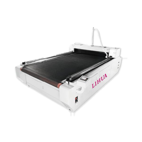 Curtain drapery style computer automatic cutting equipment